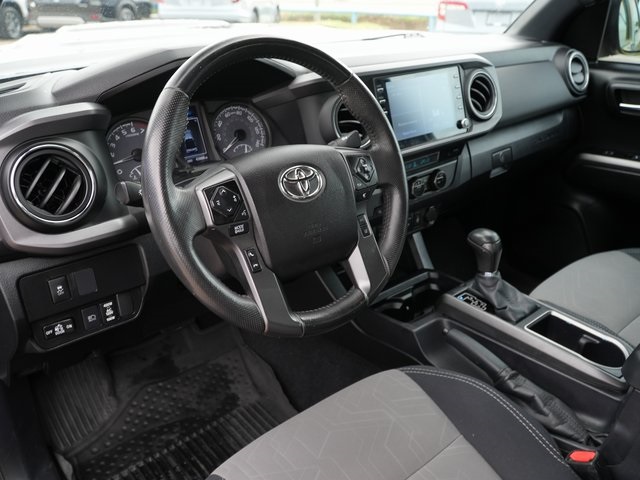 Vehicle image 12 of 25