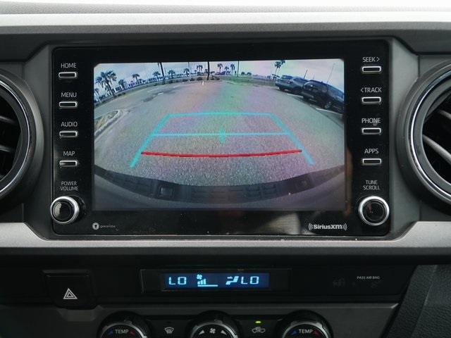 Vehicle image 16 of 25