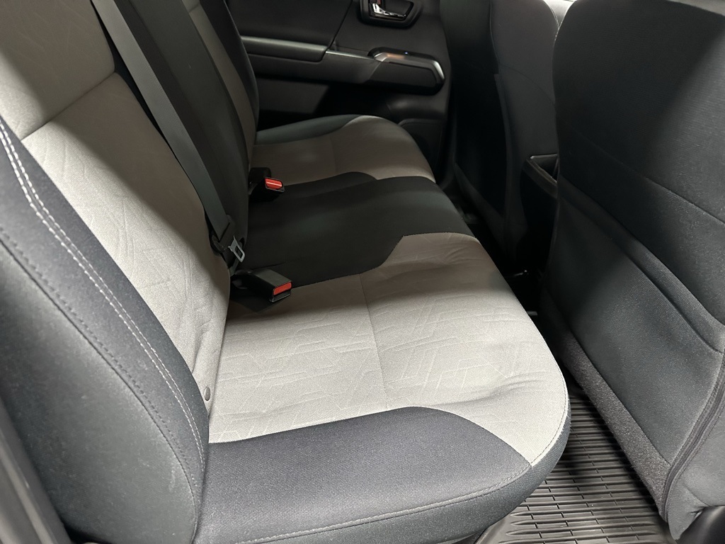 Vehicle image 43 of 52