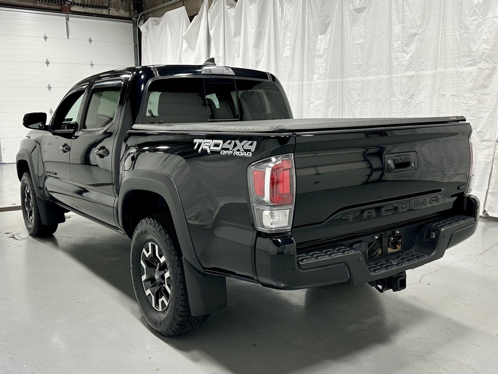 Vehicle image 5 of 52