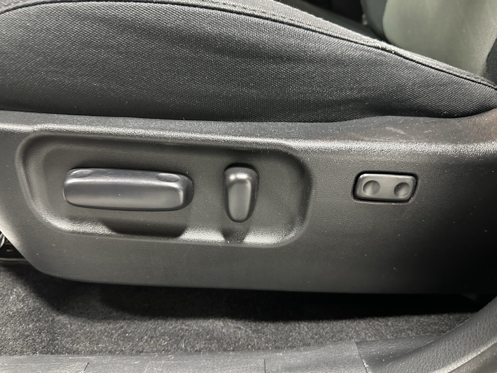 Vehicle image 12 of 52