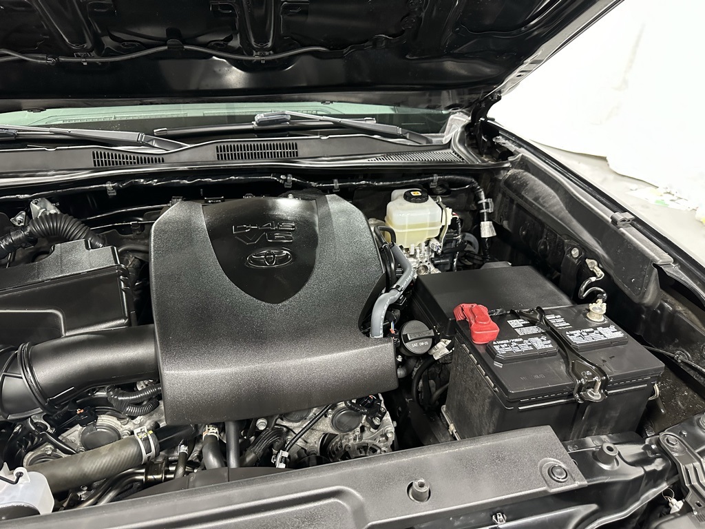 Vehicle image 51 of 52