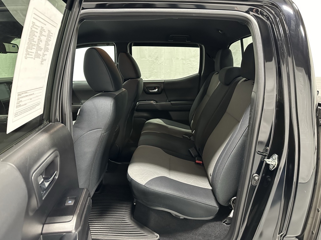 Vehicle image 36 of 52