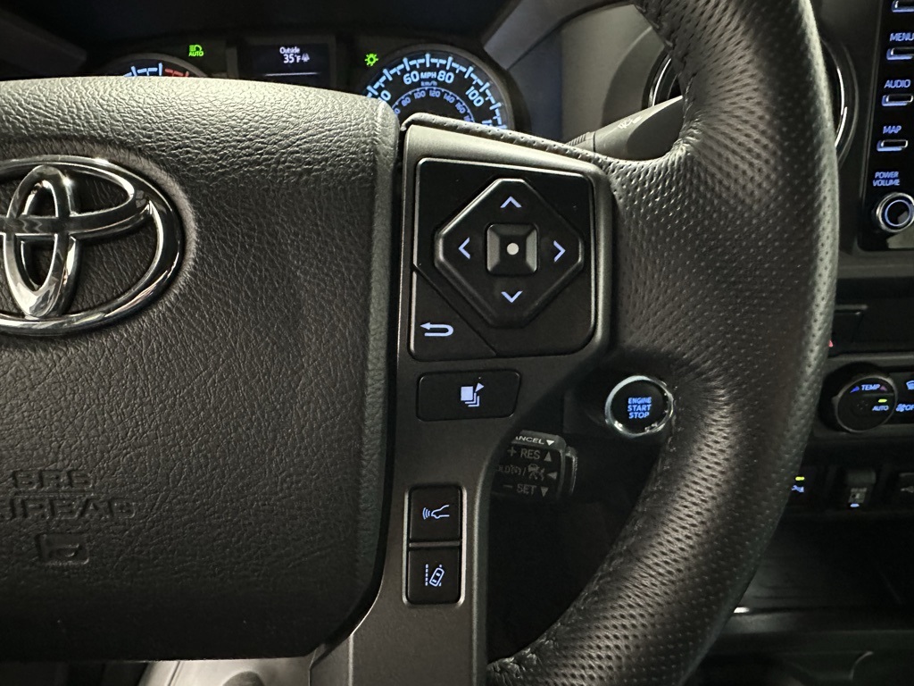 Vehicle image 19 of 52