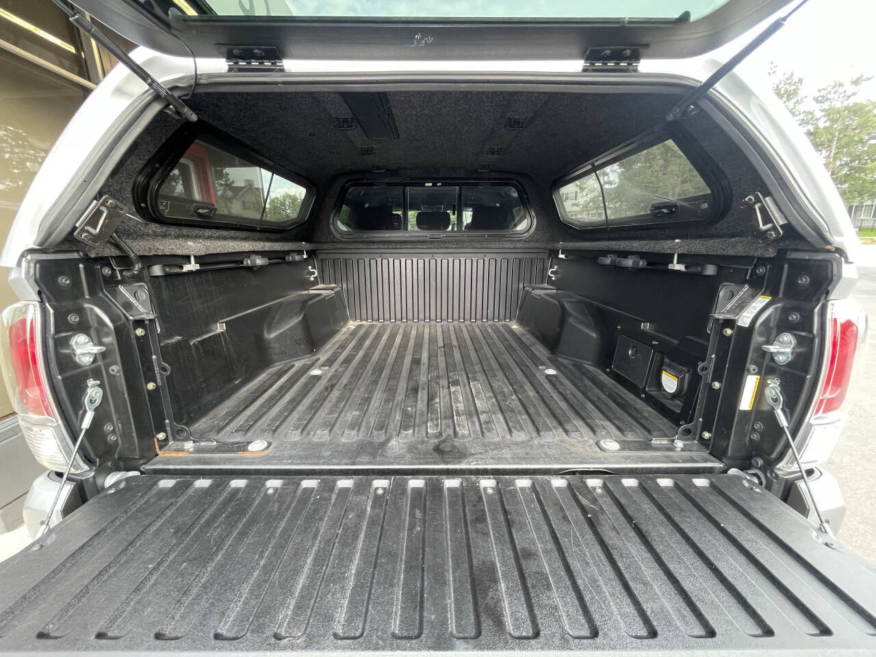 Vehicle image 12 of 38
