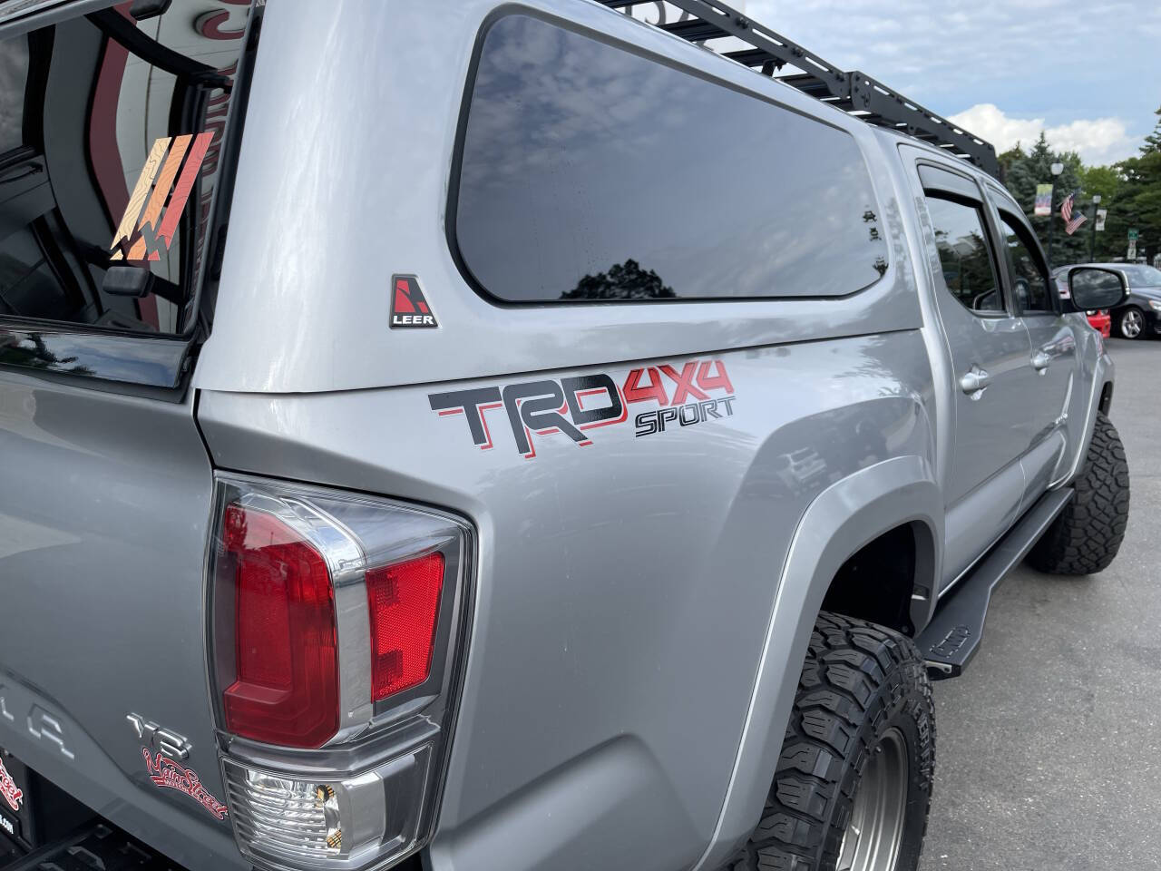 Vehicle image 7 of 38