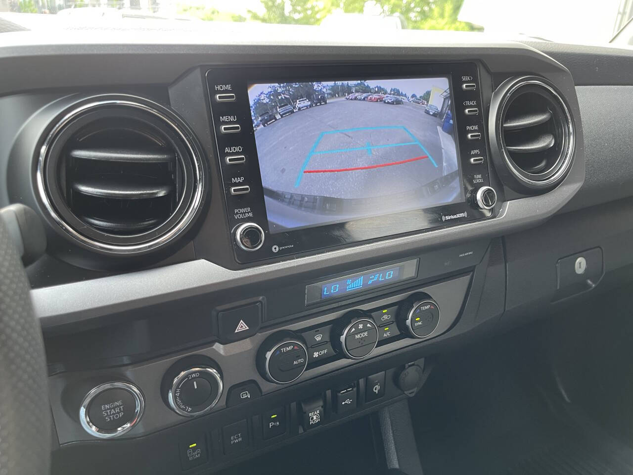 Vehicle image 25 of 38
