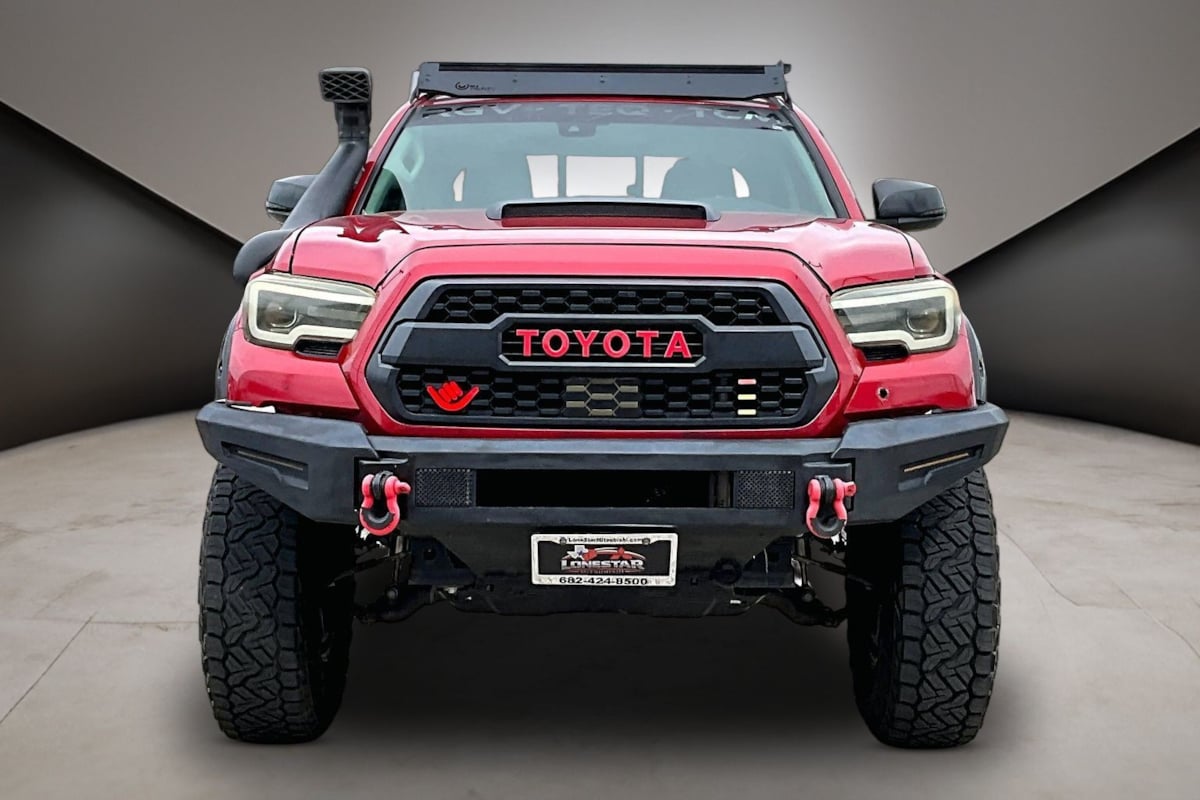 2021 Toyota Tacoma SR Image 2 of 34