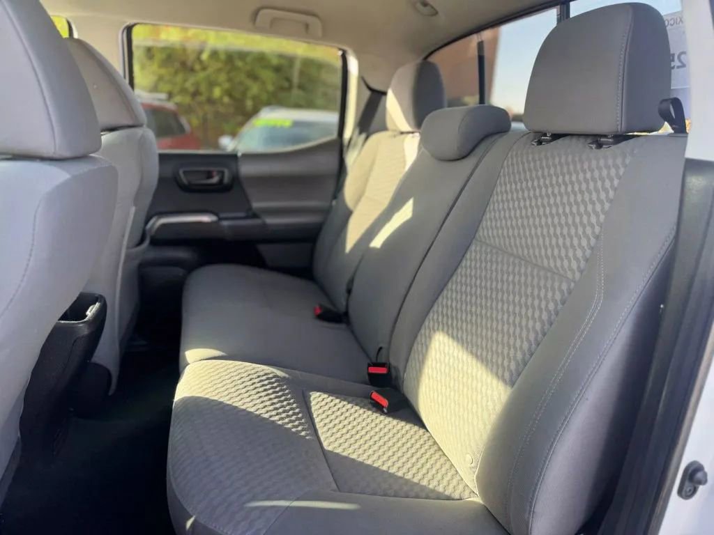 Vehicle image 8 of 17