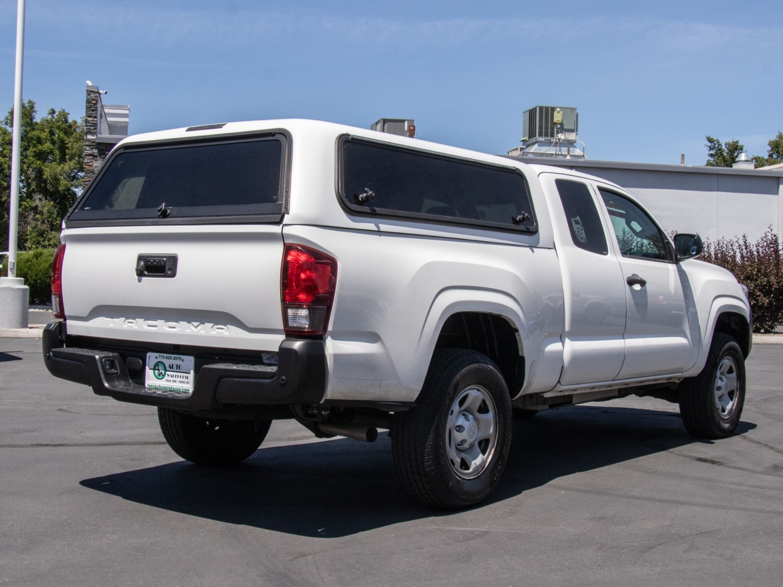 Vehicle image 5 of 18