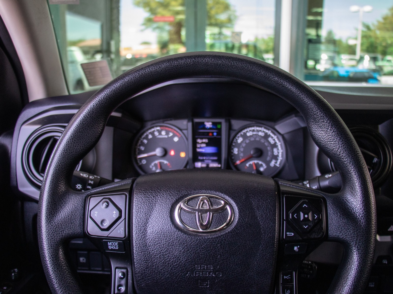 Vehicle image 17 of 18