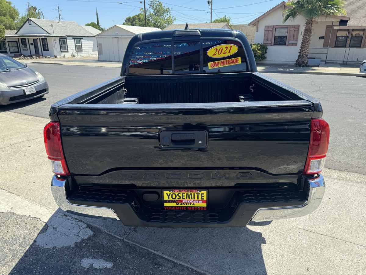 Vehicle image 8 of 15