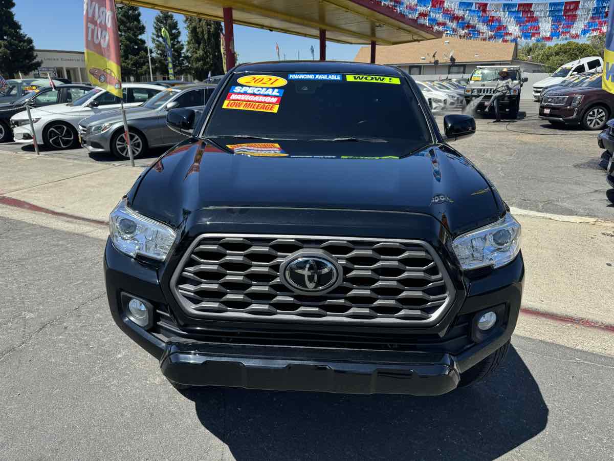 Vehicle image 4 of 15