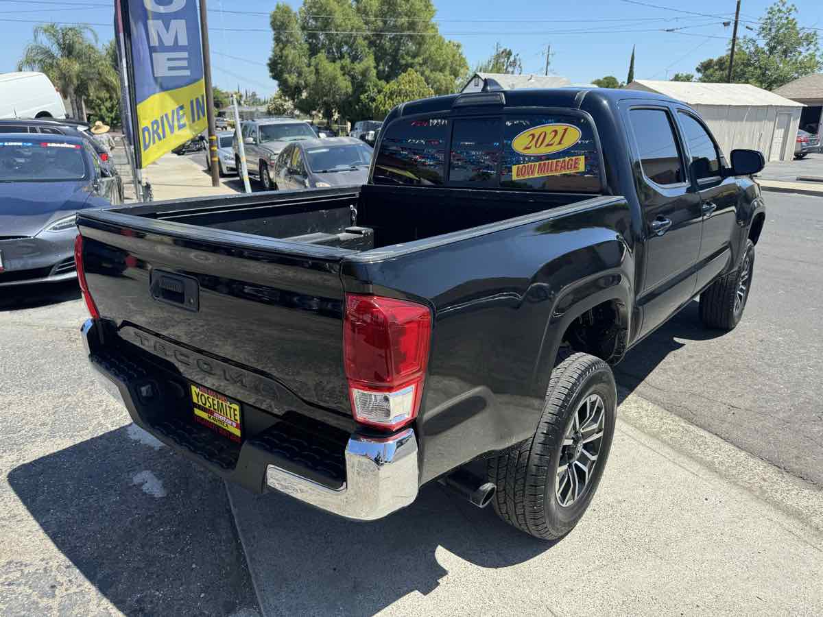 Vehicle image 6 of 15