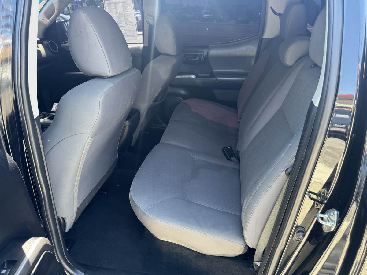 Vehicle image 9 of 15