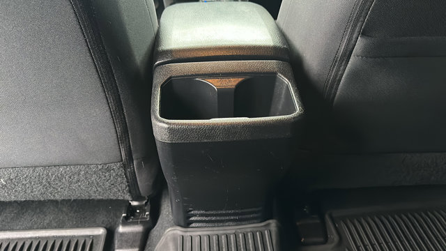 Vehicle image 15 of 33