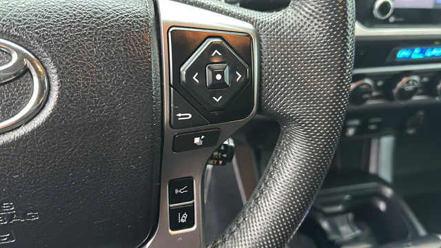 Vehicle image 29 of 33