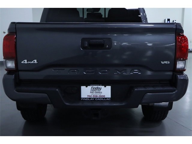 Vehicle image 8 of 31