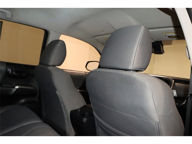 Vehicle image 15 of 31