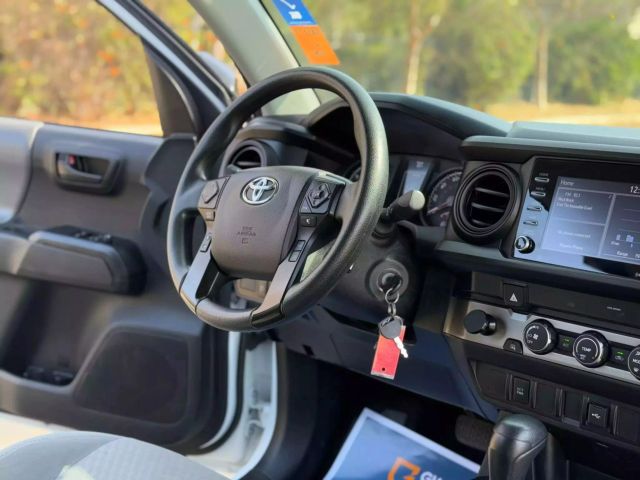 Vehicle image 26 of 42