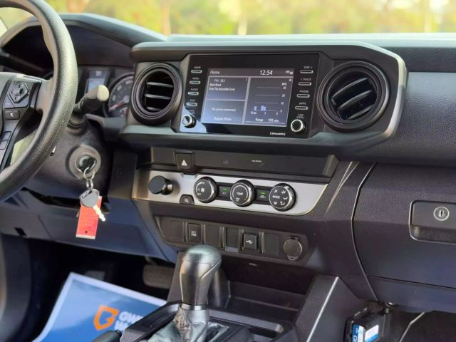 Vehicle image 24 of 42