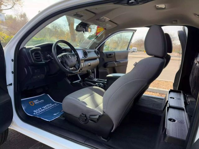 Vehicle image 13 of 42