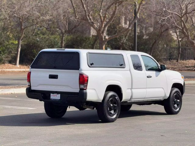 Vehicle image 5 of 33