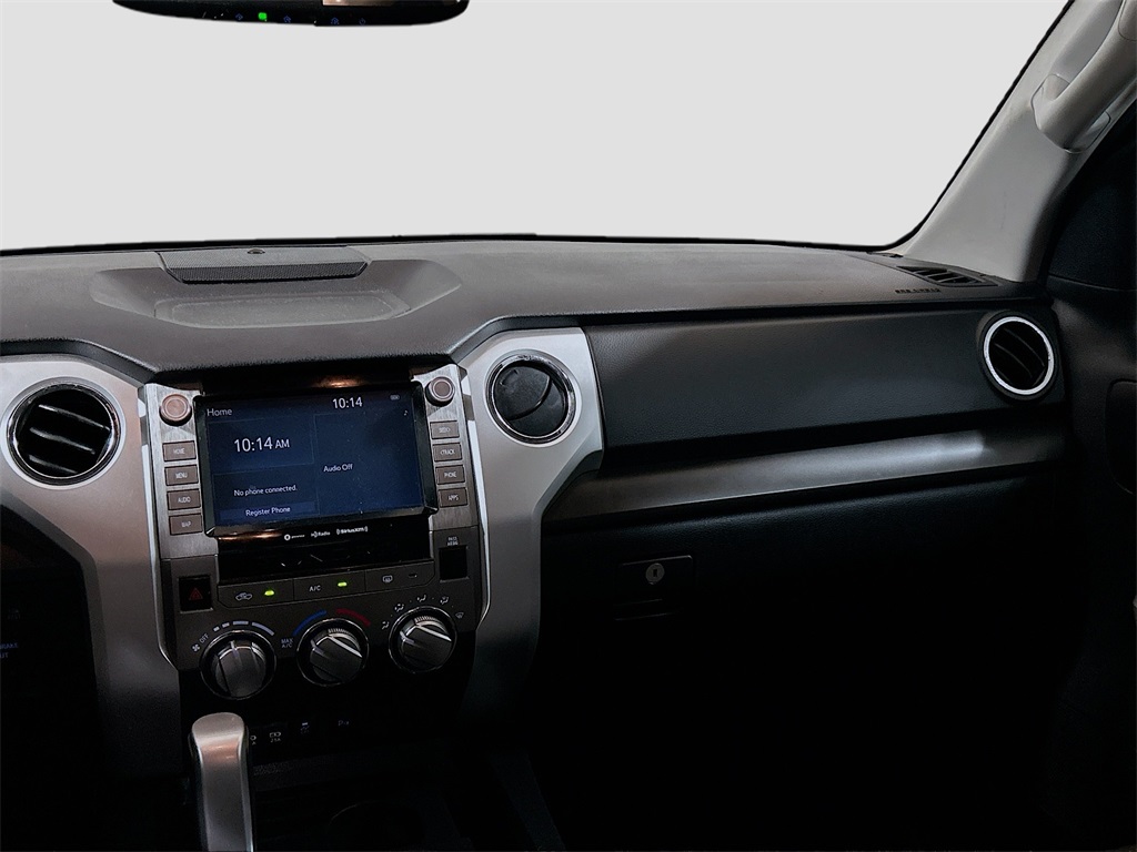 Vehicle image 19 of 28
