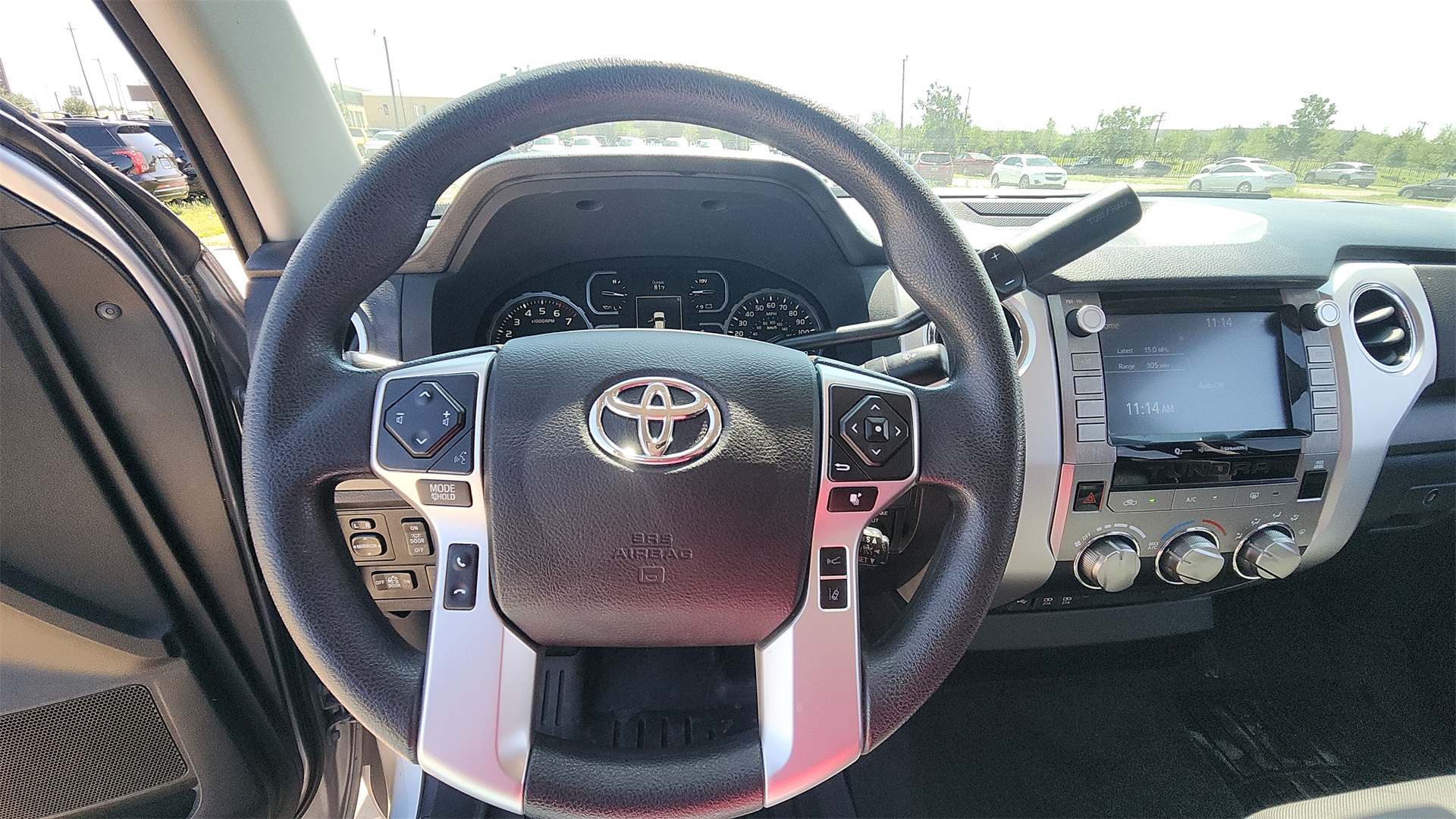 Vehicle image 23 of 31