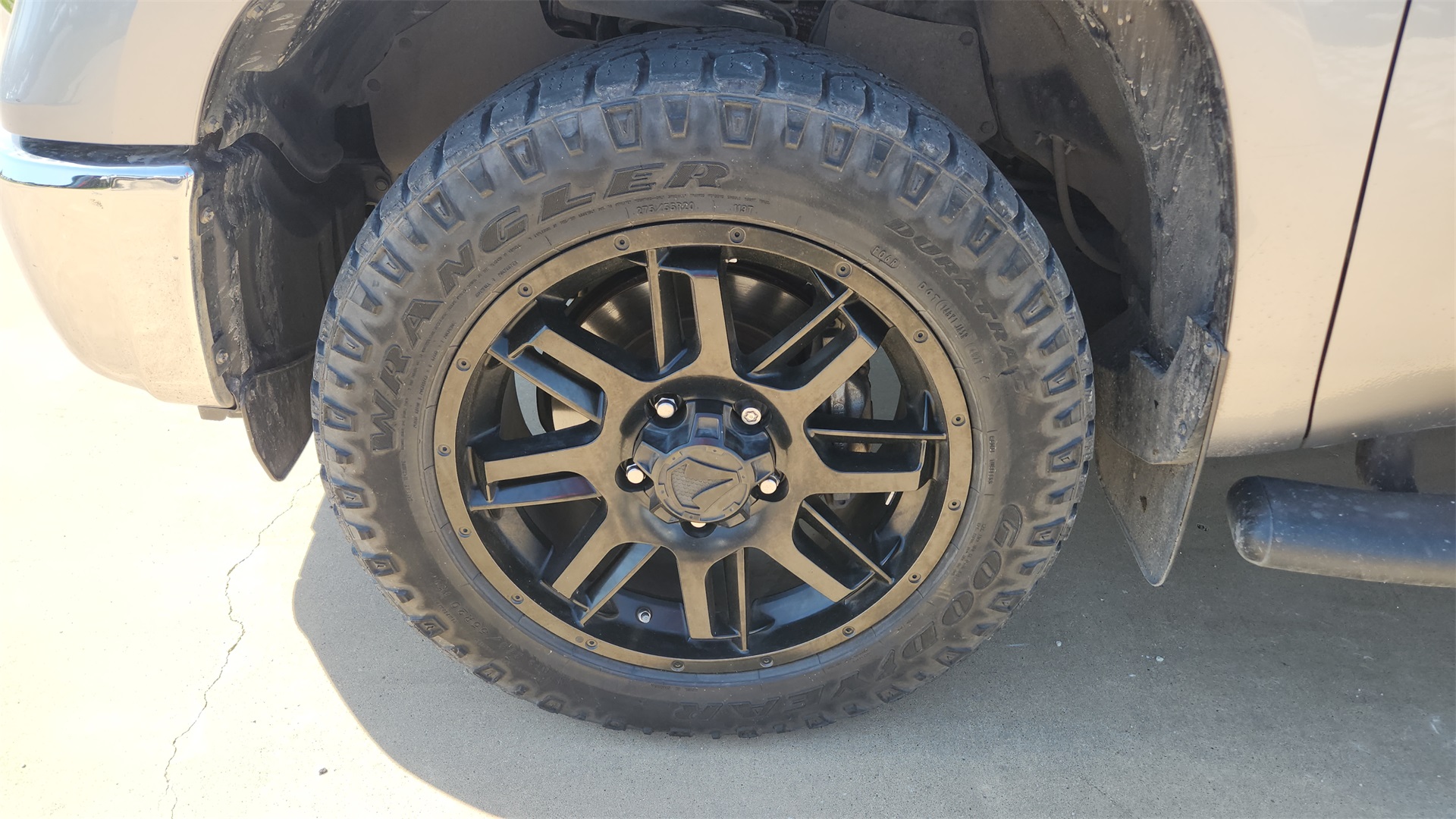 Vehicle image 26 of 31