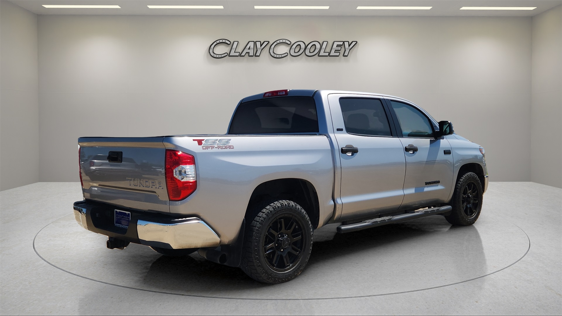 Vehicle image 5 of 31