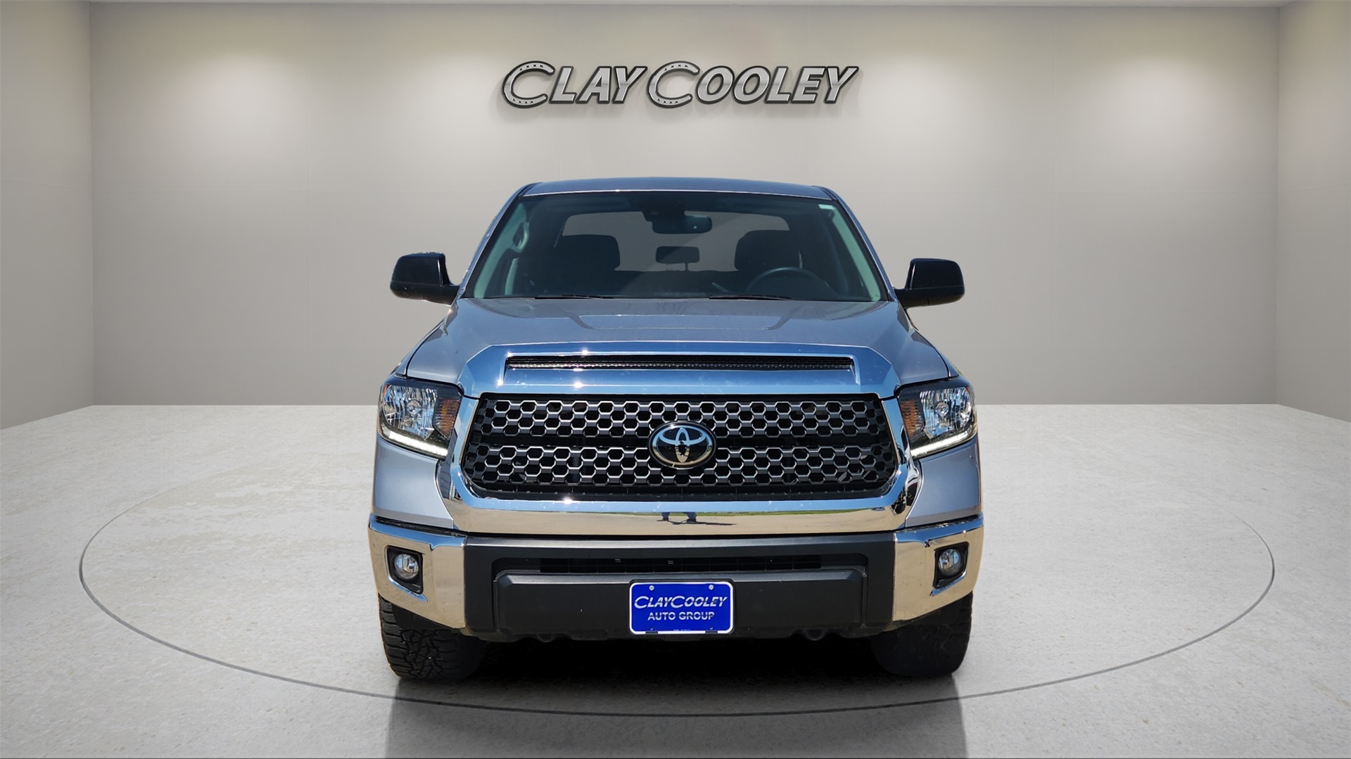 Vehicle image 2 of 31