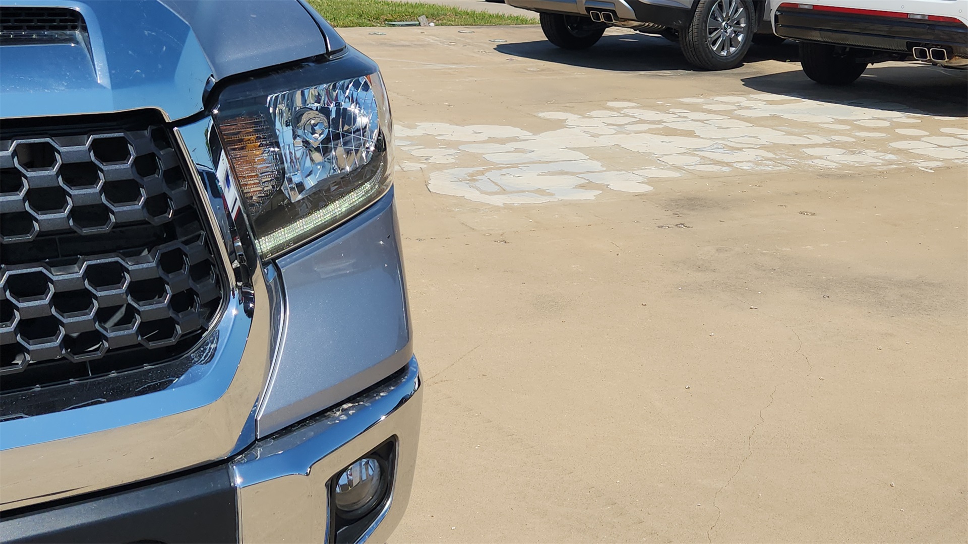 Vehicle image 27 of 31