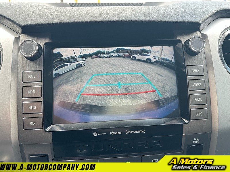 Vehicle image 18 of 30