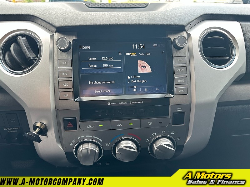 Vehicle image 17 of 30