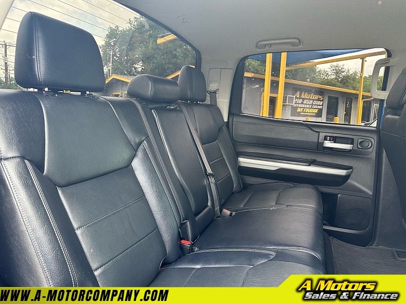 Vehicle image 24 of 30