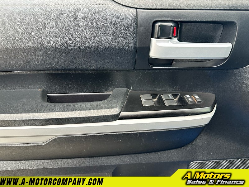 Vehicle image 12 of 30