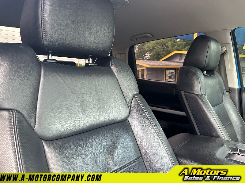 Vehicle image 27 of 30