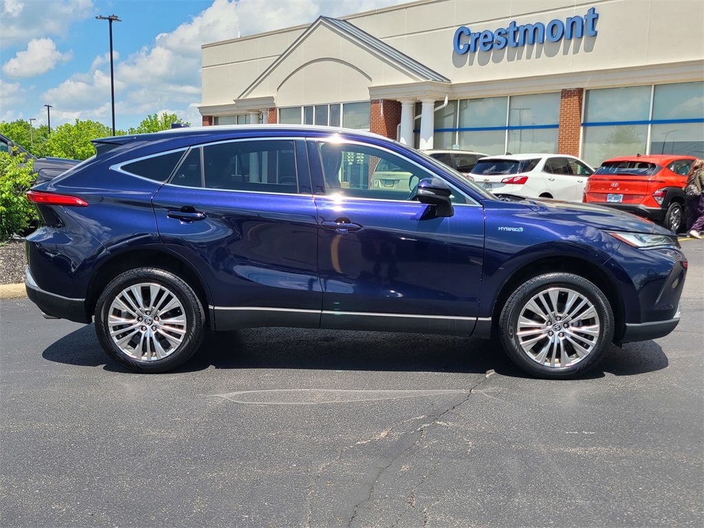 Vehicle image 5 of 40