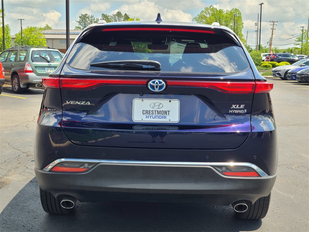 Vehicle image 7 of 40