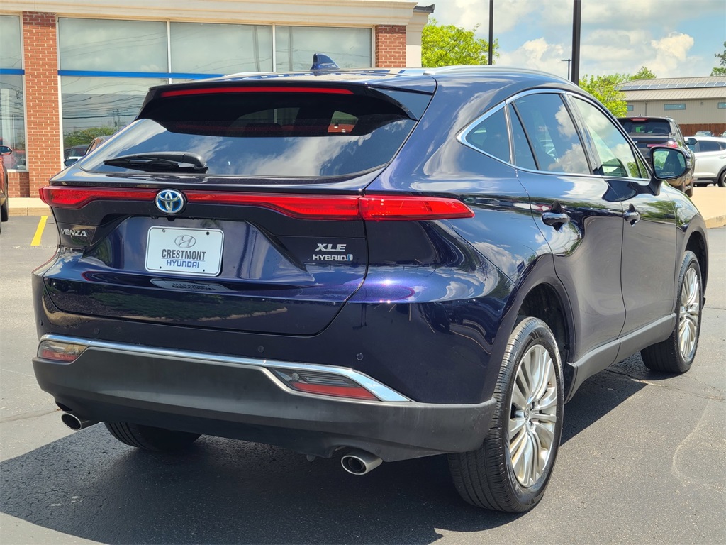 Vehicle image 6 of 40