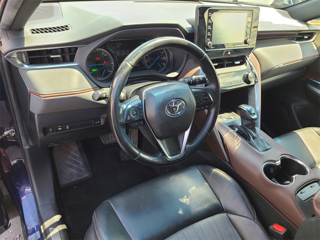 Vehicle image 13 of 40