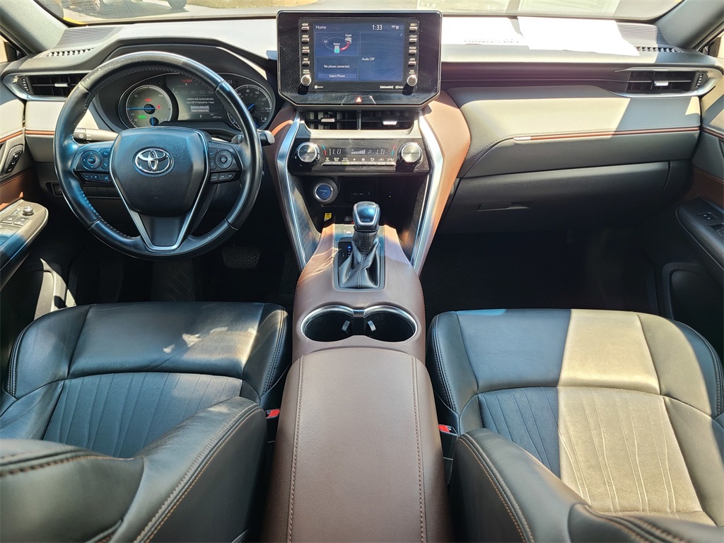 Vehicle image 19 of 40