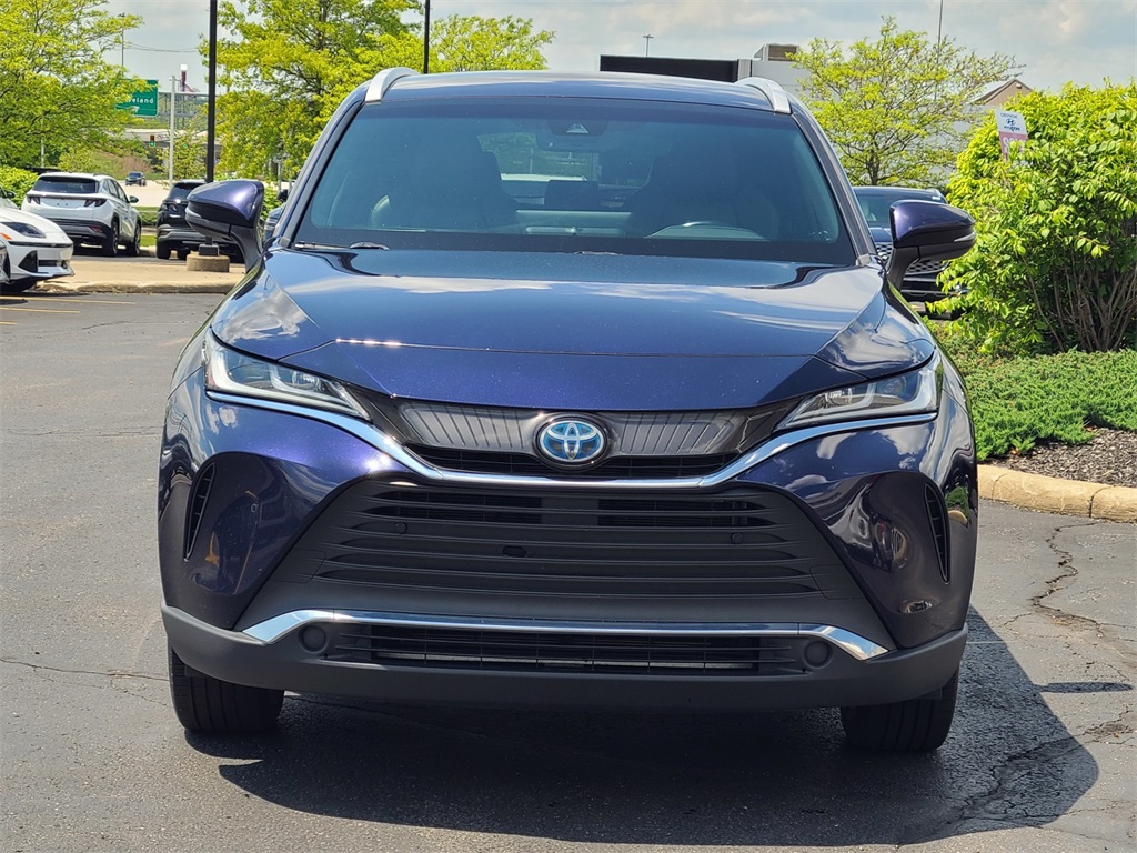 Vehicle image 2 of 40