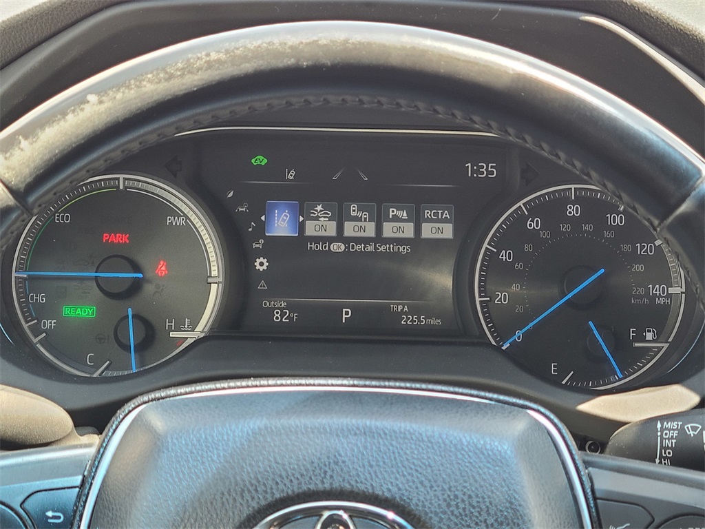 Vehicle image 29 of 40