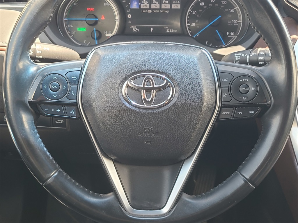 Vehicle image 26 of 40