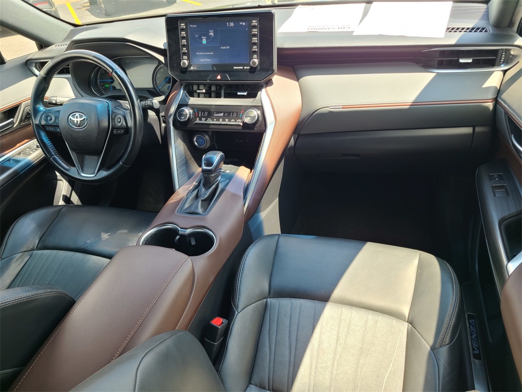 Vehicle image 34 of 40