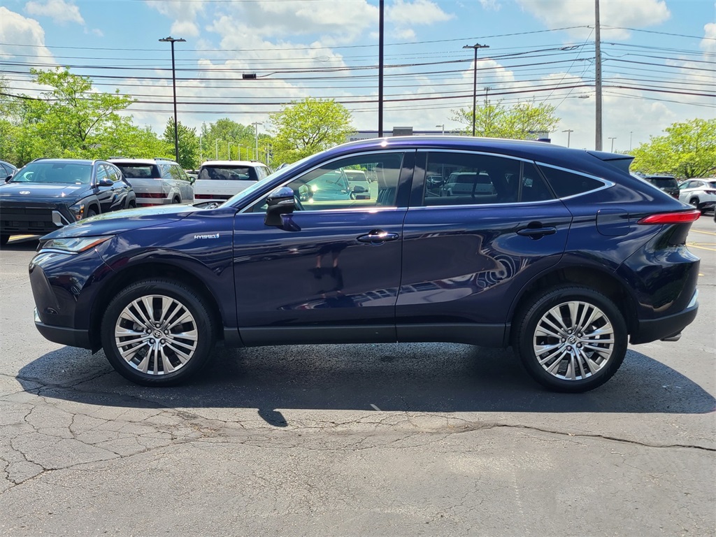 Vehicle image 9 of 40