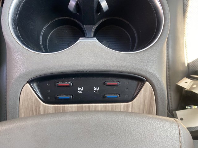 Vehicle image 8 of 15
