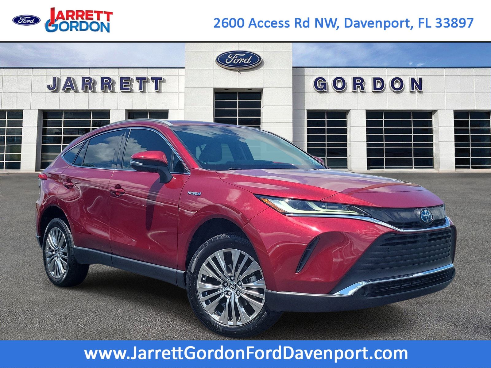 2021 Toyota Venza Limited Image 2 of 32